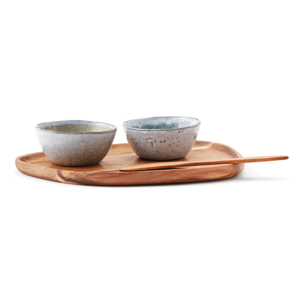Tapasplank met twee schaaltjes, beige