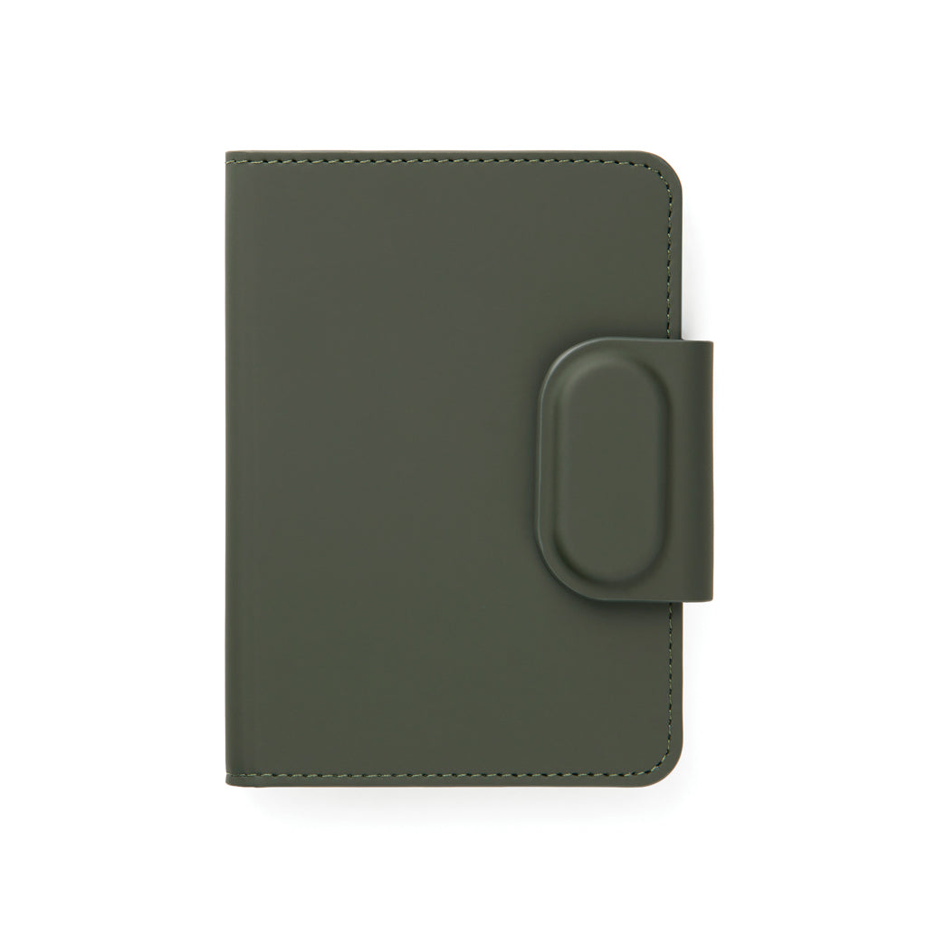 Paspoorthoes met wereldwijde tracker, groen