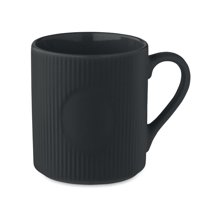 Geribbelde keramische mok, matte afwerking, zwart