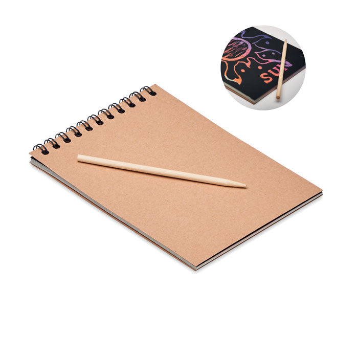 Kraskaartenboekje met houten pen, hout